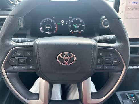 Used 2025 Toyota 4Runner Limited RWD image 11