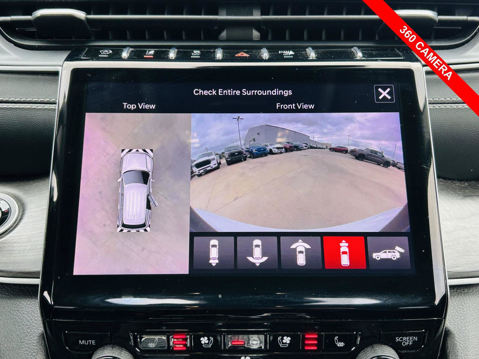 Used 2023 Jeep Grand Cherokee L Limited w/ Luxury Tech Group II AWD/4WD image 13