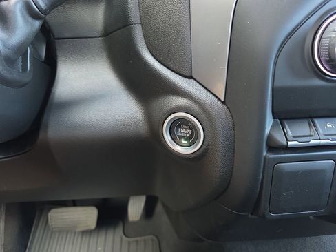 Used 2022 Chevrolet Silverado 1500 Custom image 24