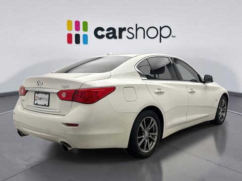 Used 2017 INFINITI Q50 Signature Edition w/ All Weather Package (L93) AWD/4WD image 4