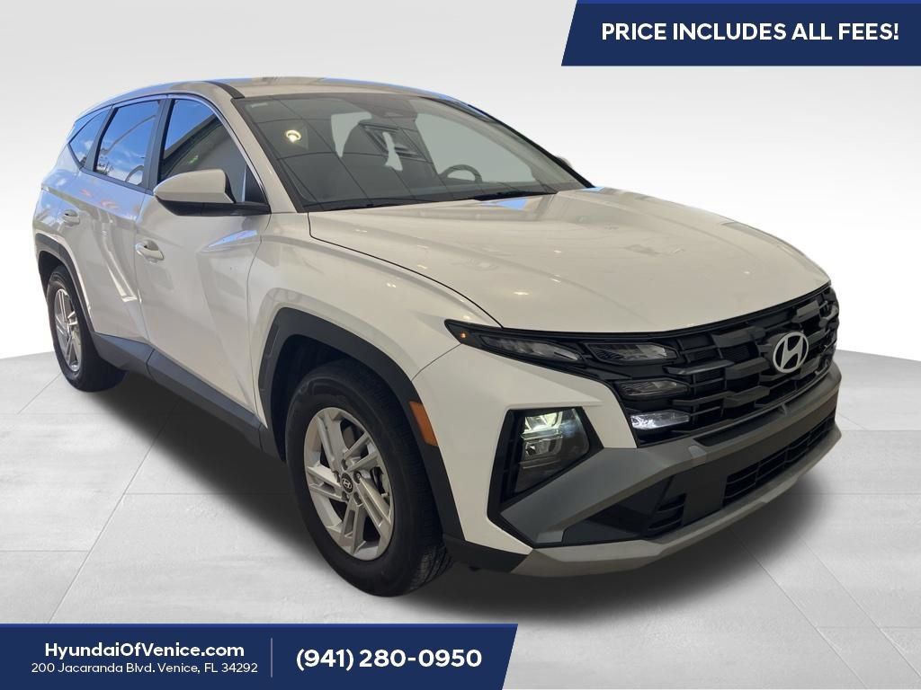 Used 2025 Hyundai Tucson SE FWD image 1