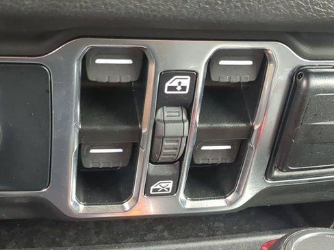 Certified 2025 Jeep Wrangler Unlimited Sport AWD/4WD image 21