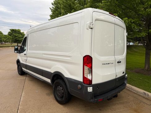 Used 2016 Ford Transit 250 148 Medium Roof RWD image 4