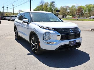 Used 2024 Mitsubishi Outlander 4WD Plug-In Hybrid video 1