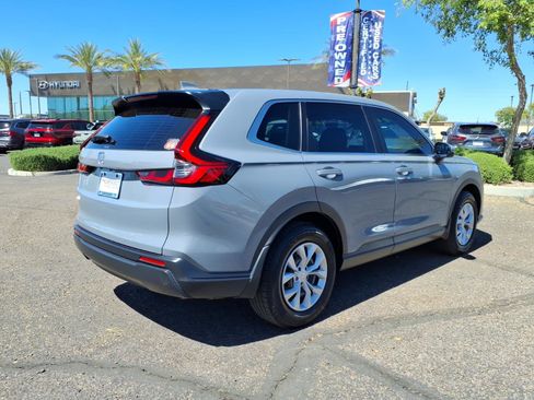 Used 2024 Honda CR-V LX image 5