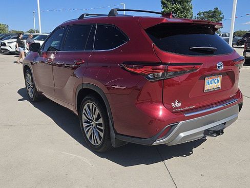 Used 2021 Toyota Highlander Platinum AWD/4WD image 24