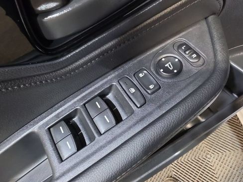 Certified 2025 Honda Odyssey Touring image 15