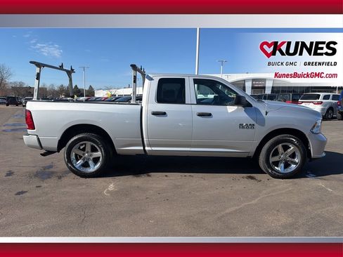Used 2018 RAM 1500 Express image 3