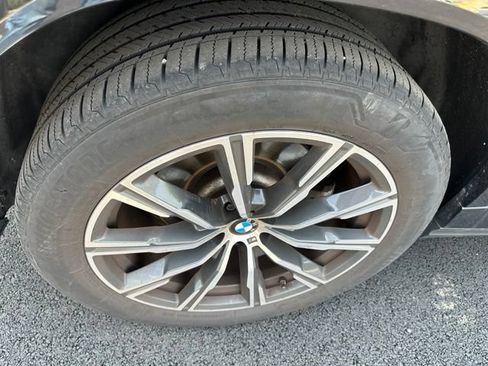 Used 2025 BMW X6 xDrive40i w/ Climate Comfort Package AWD/4WD image 10