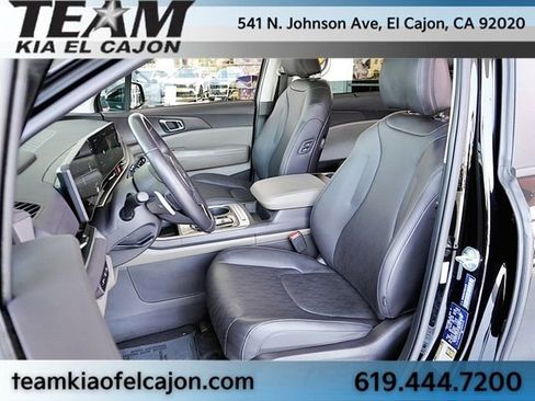 Certified 2025 Kia Carnival EX FWD image 15