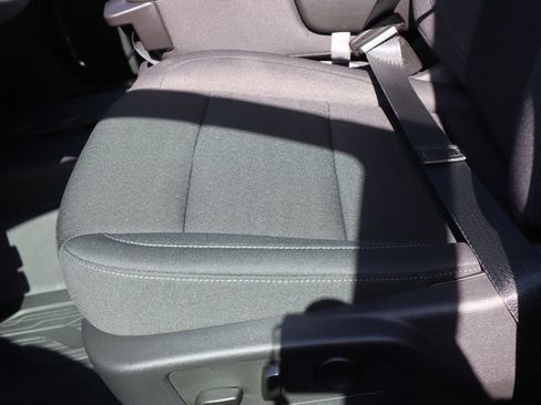 New 2025 GMC Sierra 1500 SLE w/ Preferred Package image 11