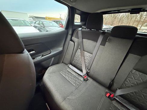 Used 2025 Nissan Kicks SV image 37