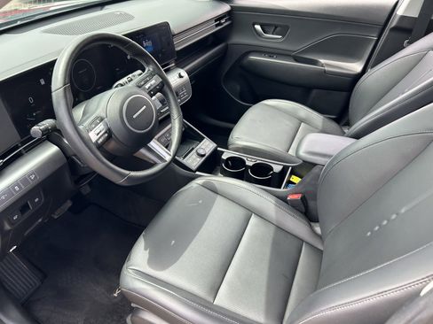 Used 2024 Hyundai Kona Limited FWD image 9