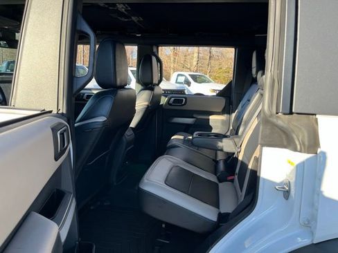 Used 2022 Ford Bronco Wildtrak image 22