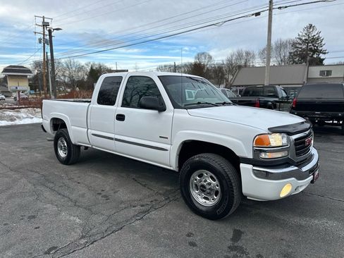 Used 2005 GMC Sierra 2500 SLE w/ Heavy-Duty Power Package image 1