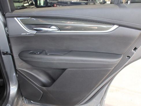 Used 2022 Cadillac XT6 Sport w/ Technology Package AWD/4WD image 61