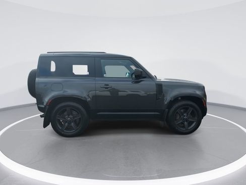 Used 2023 Land Rover Defender 90 X-Dynamic SE image 9