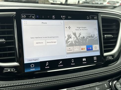 New 2026 Chrysler Pacifica Select image 15