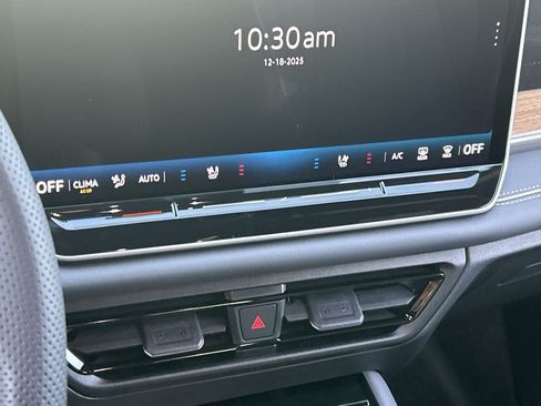 New 2026 Volkswagen Tiguan SEL R-Line AWD/4WD image 24