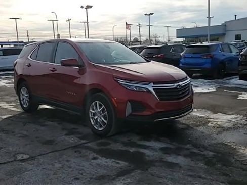 Certified 2022 Chevrolet Equinox LT image 2