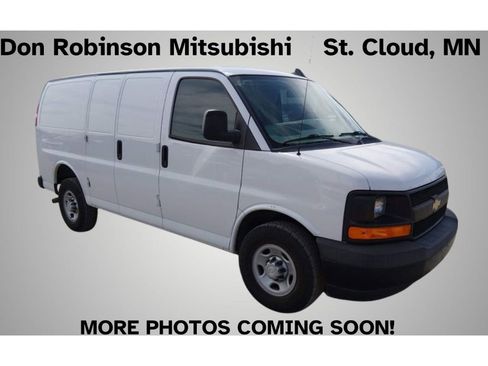 Used 2017 Chevrolet Express 2500 RWD image 1