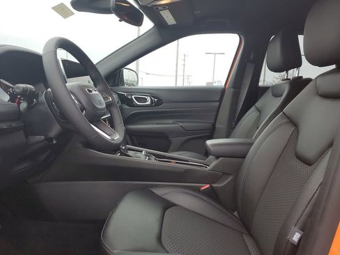 New 2026 Jeep Compass Latitude AWD/4WD image 16