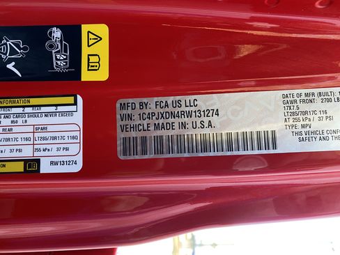 Used 2024 Jeep Wrangler Willys image 39