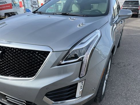 New 2026 Cadillac XT5 Sportv w/ LPO, Floor Liner Package image 9