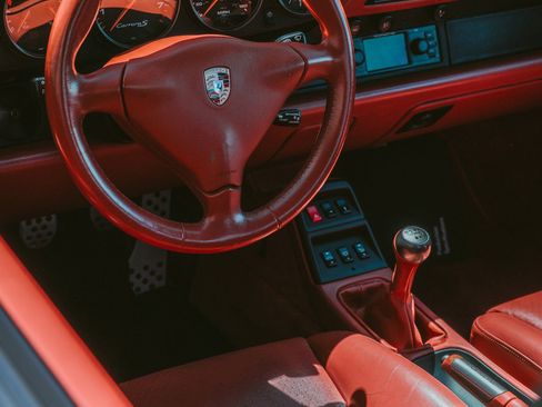 Used 1998 Porsche 911 Carrera S RWD image 20