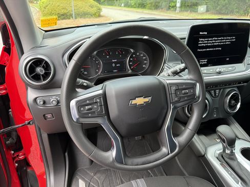Used 2024 Chevrolet Blazer LT w/ Convenience Package FWD image 24