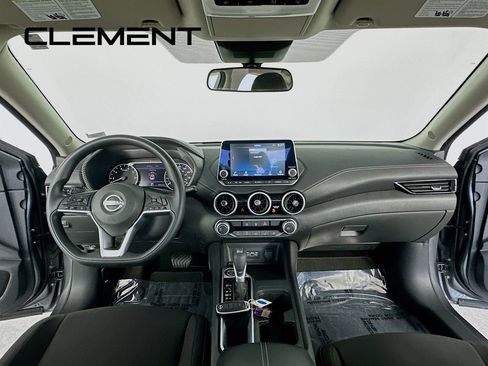 Used 2025 Nissan Sentra SV FWD image 12