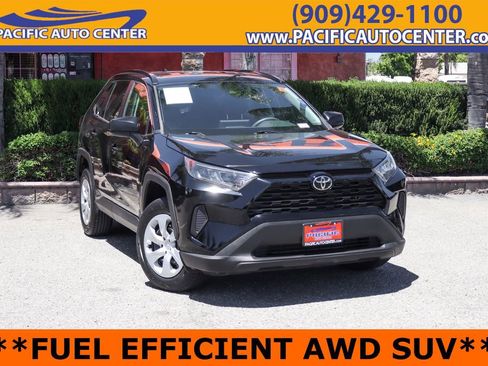 Used 2021 Toyota RAV4 LE AWD/4WD image 1