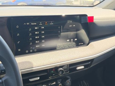 New 2026 Nissan Kicks SV w/ Charging Package image 20