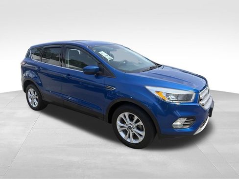 Used 2017 Ford Escape SE FWD image 8