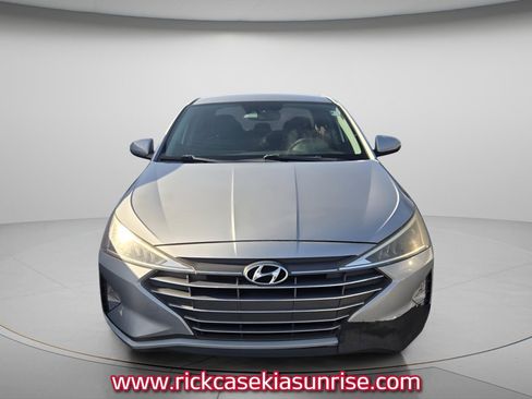 Used 2020 Hyundai Elantra SEL w/ Cargo Package (C1) FWD image 3