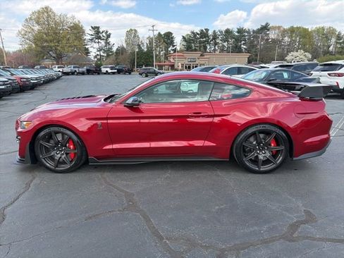 Used 2020 Ford Mustang Shelby GT500 w/ Carbon Fiber Track Pack image 4