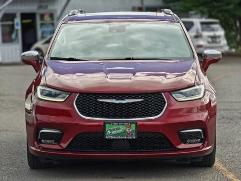 Used 2021 Chrysler Pacifica Limited FWD image 4