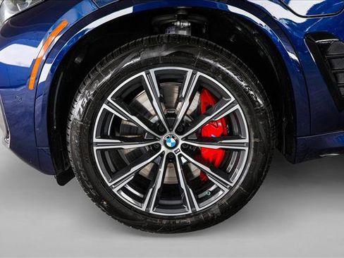 New 2026 BMW X5 xDrive50e image 9