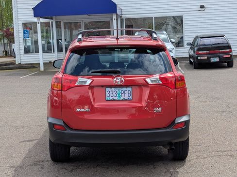 Used 2013 Toyota RAV4 XLE image 4
