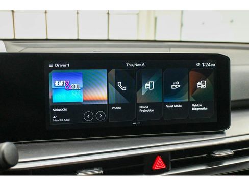 Certified 2025 Kia Sorento LX image 29