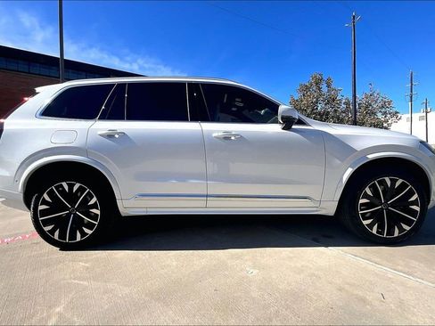 New 2026 Volvo XC90 T8 Plus image 22