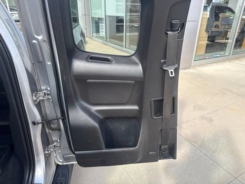 Used 2020 Toyota Tacoma SR RWD image 16