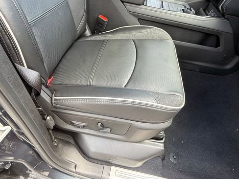 New 2025 RAM 2500 Limited image 40