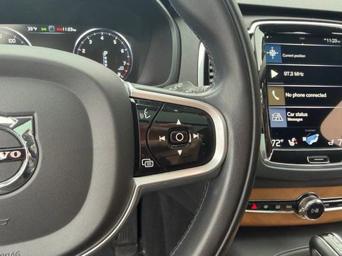 Used 2022 Volvo XC90 T6 Momentum w/ Advanced Package image 23