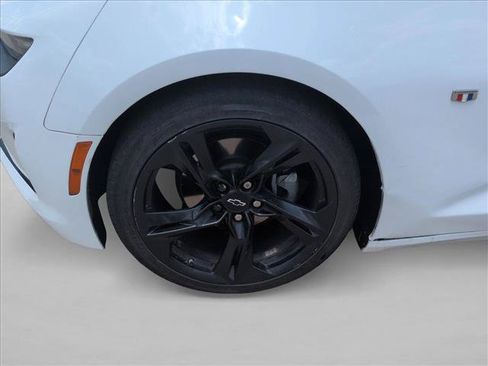 Used 2020 Chevrolet Camaro LT RWD image 19