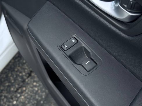 Used 2025 Honda CR-V Sport-L image 18