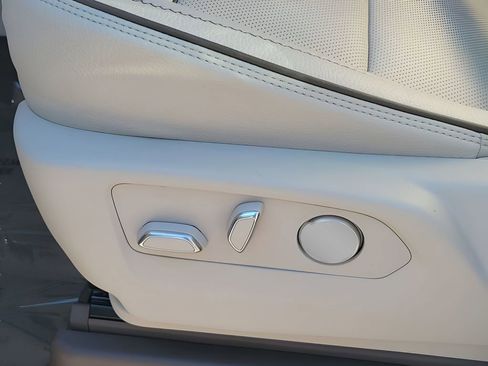 New 2026 GMC Yukon XL Denali image 29