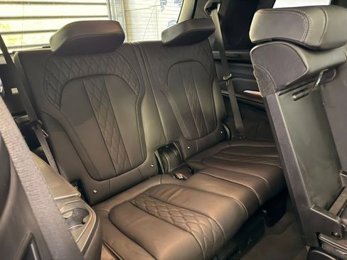 Used 2021 BMW X7 xDrive40i w/ M Sport Package image 29