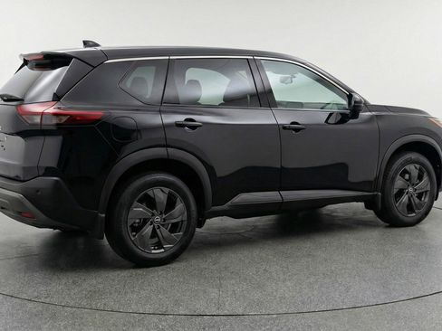 Used 2025 Nissan Rogue SV image 9