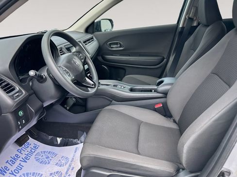 Used 2019 Honda HR-V EX image 9